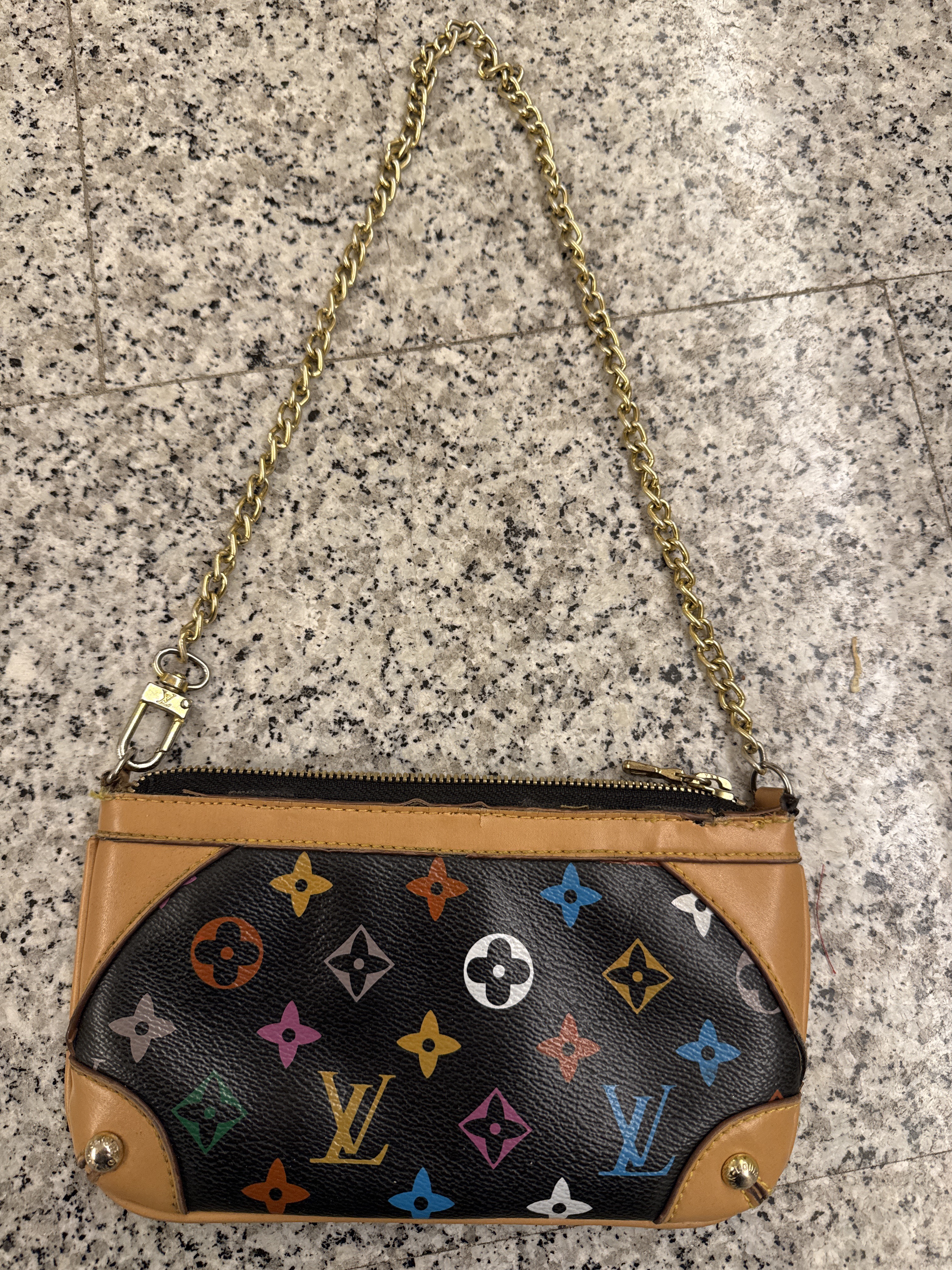 Louis Vuitton x Murakami pochette