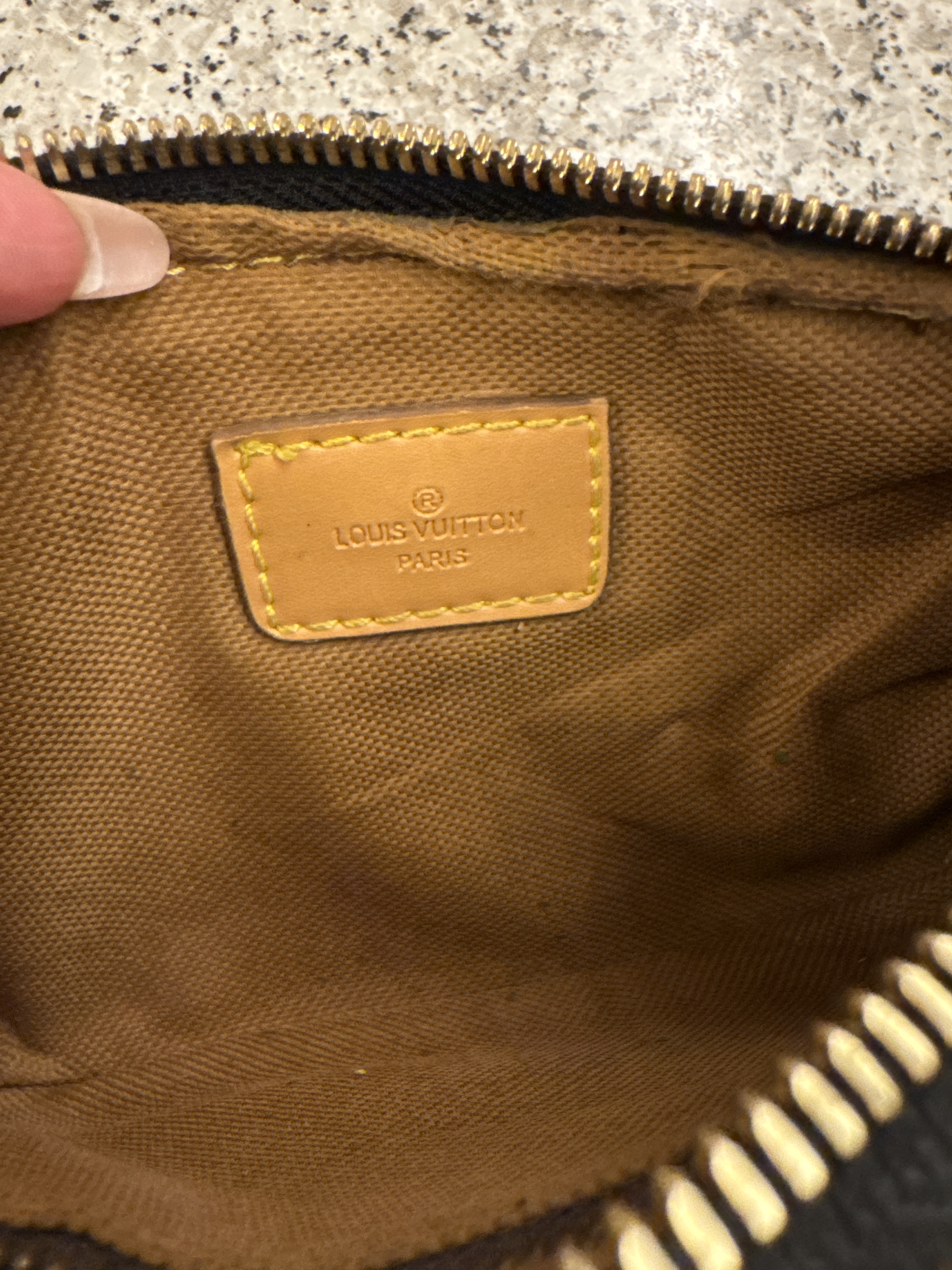 Louis Vuitton x Murakami pochette